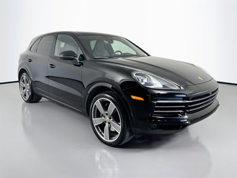 Certified 2023 Porsche Cayenne Platinum Edition image 9