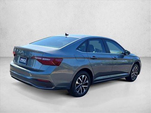 Used 2022 Volkswagen Jetta S image 5