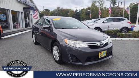Used 2012 Toyota Camry LE image 1
