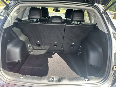 Used 2022 Jeep Compass Limited image 17
