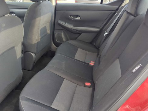 Used 2021 Nissan Sentra SV image 18