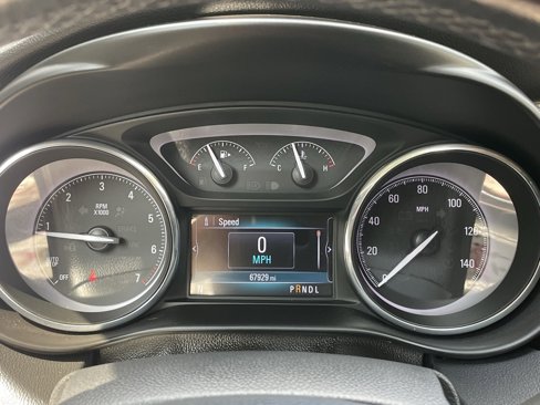Used 2020 Buick Envision Essence image 39