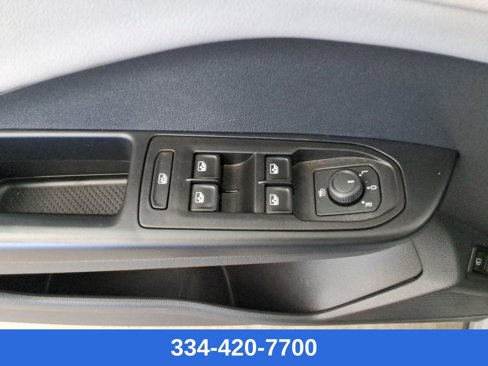 Certified 2024 Volkswagen Taos SE image 18