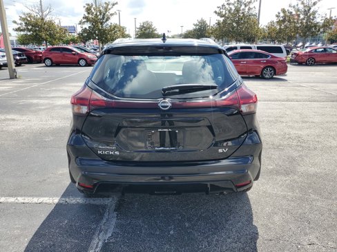 Used 2023 Nissan Kicks SV image 5