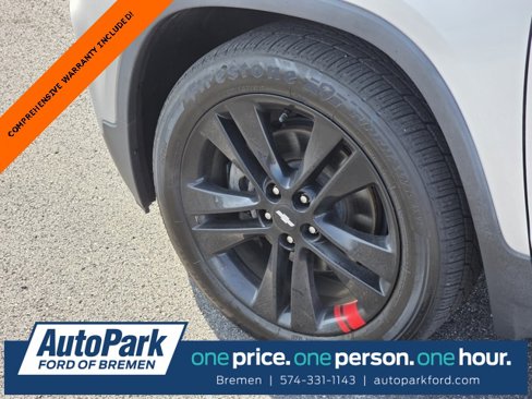 Used 2020 Chevrolet Trax LT w/ Redline Edition image 9