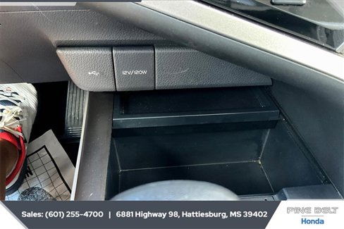 Used 2022 Toyota Camry SE image 22