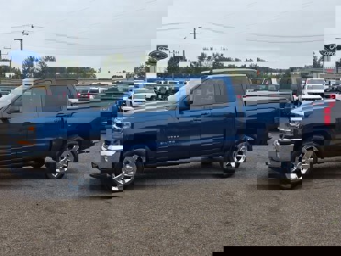 Used 2018 Chevrolet Silverado 1500 LT w/ LT Eassist Package image 26