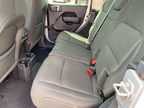 Used 2022 Jeep Wrangler Unlimited Sport image 27