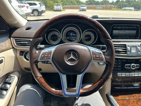 Used 2014 Mercedes-Benz E 350 Sedan image 12