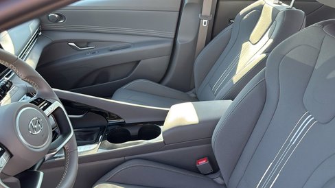 Used 2023 Hyundai Elantra SEL w/ Convenience Package image 24