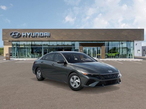 New 2025 Hyundai Elantra SE image 2