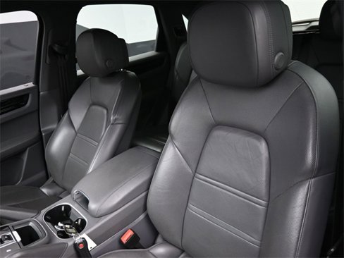 Certified 2021 Porsche Cayenne image 5