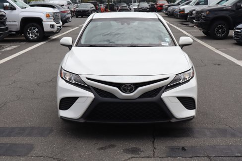 Used 2018 Toyota Camry SE image 3