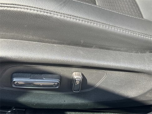 Used 2022 Honda Civic Touring image 10