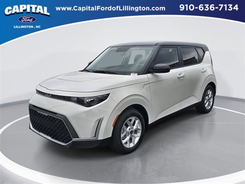 Used 2024 Kia Soul S image 1