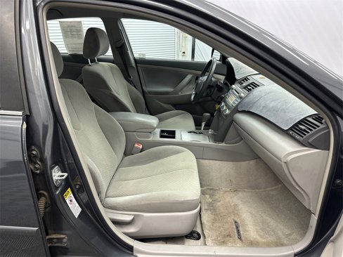 Used 2009 Toyota Camry LE image 14