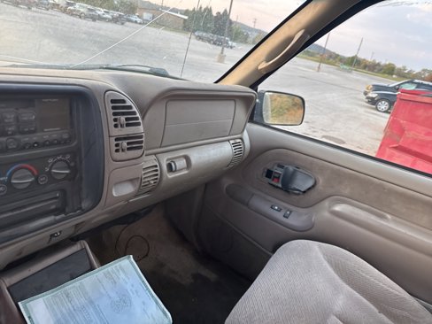 Used 1998 Chevrolet Tahoe 4WD 2-Door w/ Preferred Equipment Group 2 image 30