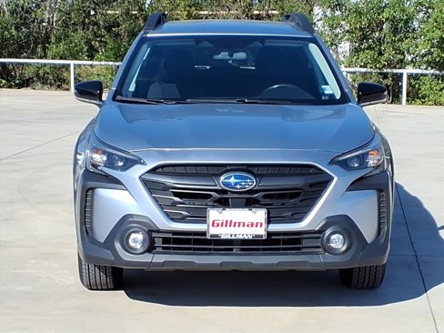 Used 2023 Subaru Outback Premium image 4