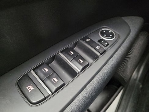 Used 2023 Kia Forte LXS image 27