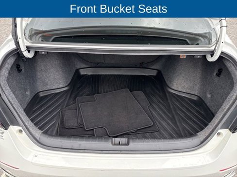 Used 2018 Honda Accord Touring image 11