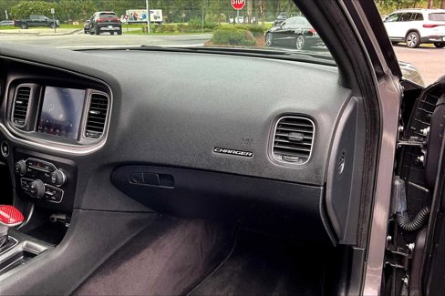 Used 2018 Dodge Charger SXT Plus image 17