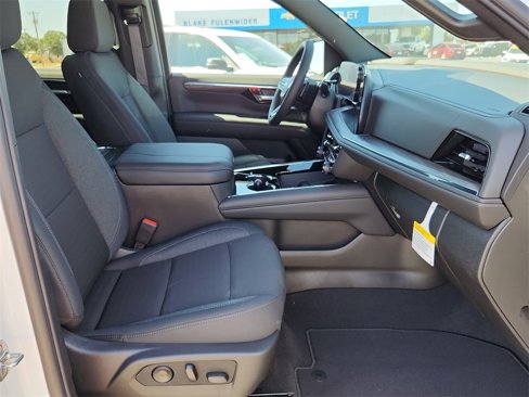 New 2025 Chevrolet Tahoe LS image 11
