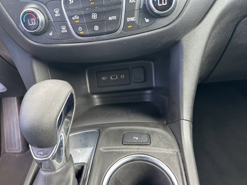 Used 2022 Chevrolet Equinox LT image 21
