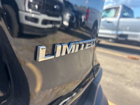 Used 2019 Jeep Cherokee Limited image 8