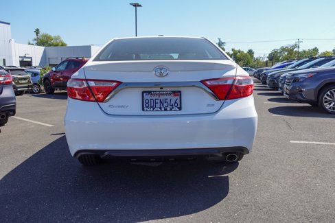 Used 2017 Toyota Camry SE image 6