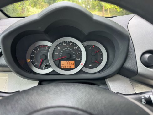 Used 2011 Toyota RAV4 2WD image 26