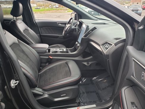 Used 2022 Ford Edge ST-Line image 19
