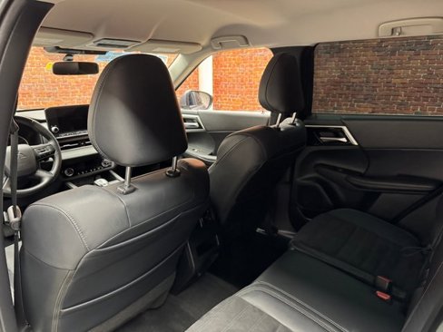 Used 2022 Mitsubishi Outlander SEL Black Edition image 24
