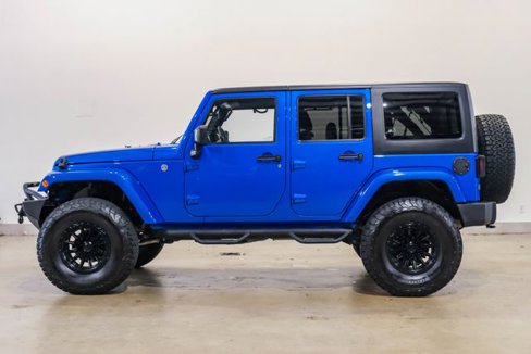 Used 2016 Jeep Wrangler Unlimited Sahara image 5