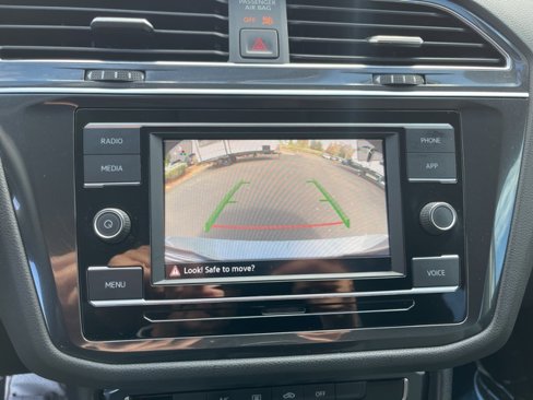 Certified 2021 Volkswagen Tiguan S image 15