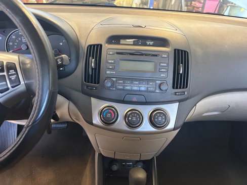 Used 2010 Hyundai Elantra GLS image 16