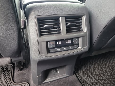 Used 2021 Volkswagen Atlas SE image 15