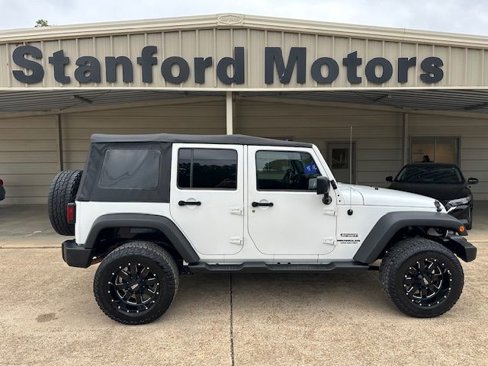 Used 2012 Jeep Wrangler Unlimited Sport image 1