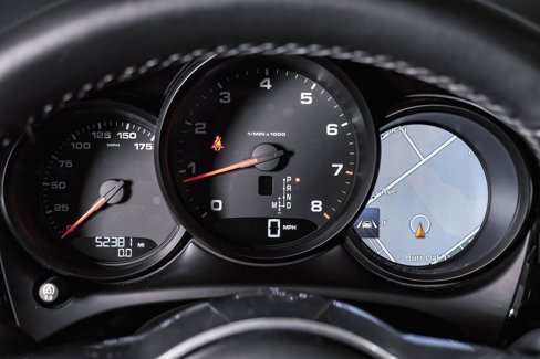 Certified 2018 Porsche Macan image 21
