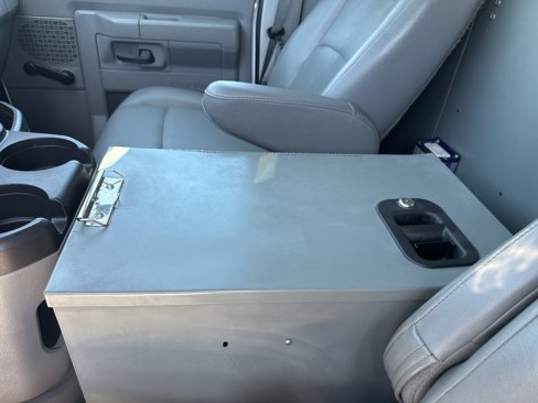 Used 2011 Ford E-250 and Econoline 250 image 8