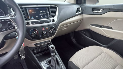 Used 2022 Hyundai Accent SEL image 20