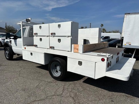 Used 2010 Ford F550 2WD Regular Cab Super Duty image 9