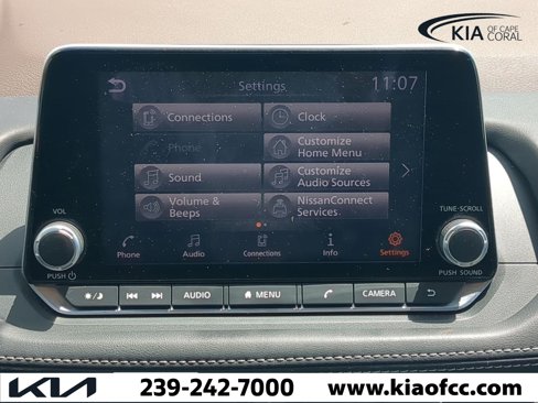 Used 2021 Nissan Rogue SV image 17