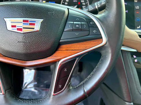 Used 2017 Cadillac XT5 Platinum w/ Driver Assist Package image 46