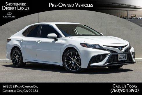Used 2023 Toyota Camry SE image 1