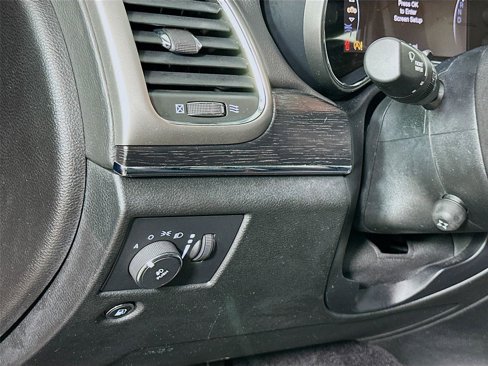 Used 2017 Jeep Grand Cherokee Summit image 10
