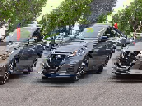 Used 2021 Nissan Altima 2.5 SV image 4
