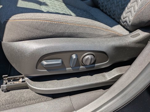Used 2023 Chevrolet Equinox LT image 11