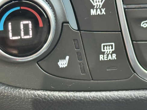Used 2022 Chevrolet Equinox LT w/ Driver Convenience Package image 22
