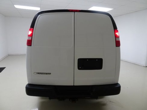 Used 2020 Chevrolet Express 2500 w/ Driver Convenience Package image 5