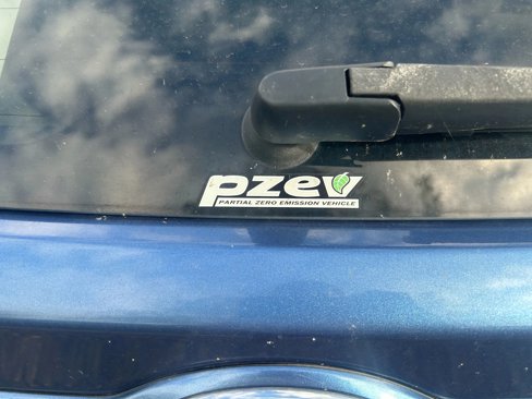 Used 2015 Subaru Crosstrek 2.0i Premium image 9